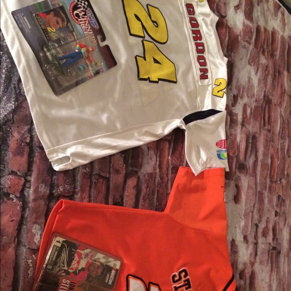 Tony Stewart & Jeff Gordon Jersey w/ Figurine